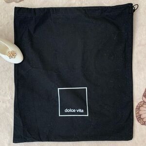 DOLCE VITA black smaller drawstring dust bag 
VGUC+